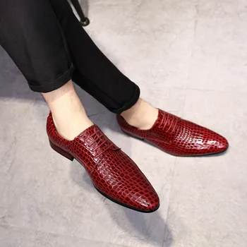 Homens Sapatos Europeu e Americano de Moda Cobra Impressão Lace-Up de Corte Baixo Brogues, masculina Casual Sapatos de Todos-Jogo dos Homens de Calçados de Couro