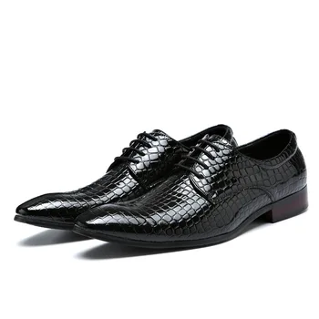 Homens Sapatos Europeu e Americano de Moda Cobra Impressão Lace-Up de Corte Baixo Brogues, masculina Casual Sapatos de Todos-Jogo dos Homens de Calçados de Couro