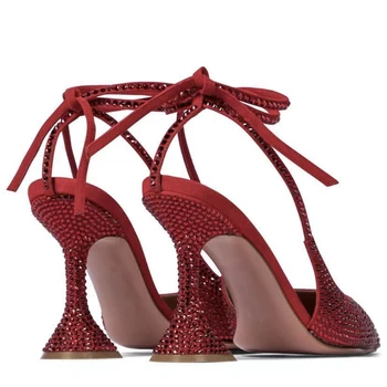 2021 Novo Vermelho Brilhante Em Strass Casamento Sapatos De Salto Alto Da Moda Pulseira De Arco Chinelos De Quarto