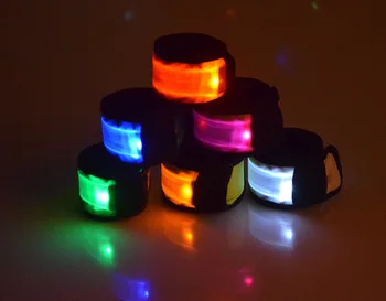 Nylon Luminoso LED Esportes Tapa Correia de Pulso Banda Pulseira de Luz do Flash de Bracelete de Brilhante Braçadeira 20pcs/monte