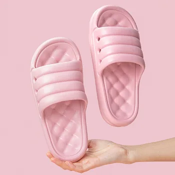 Bonito Candy Color Família Chinelos de quarto 3,5 cm Plataforma de Espessura Inferior Soft antiderrapante Slides Massagem Solas Homens Mulheres Banho Sapatos