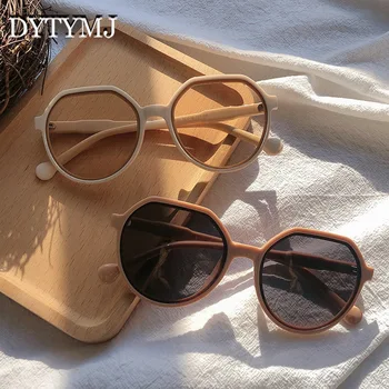 DYTYMJ 2021 Óculos Redondos Mulheres, Óculos estilo Olho de Gato Moda Candy Color Óculos para a Menina Tons Vintage para Mulheres Atacado