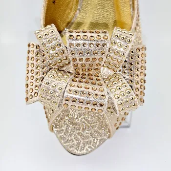 Africana 2021 Nova Chegada Champanhe Cor do Ouro Meados de Saltos de Design italiano Mulheres Sapatos e Bolsa Para Correspondência para Festa de Casamento
