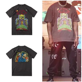 2019 Novo Estilo KANYE WEST Graffiti de Impressão de T-shirts TEMPORADA de 6 de Rap Hip-hop Sânscrito T-shirt de Verão de Algodão Solto Homens Tee Unisex