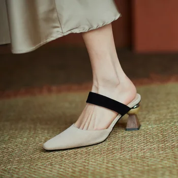 Sapatos baixos Femininos Chinelos de quarto Tampa do Dedo do pé Quadrado calcanhar Rebanho Slipers Mulheres de Luxo Slides Bloco de 2021 Designer de Roma Moda Básica de Casco H