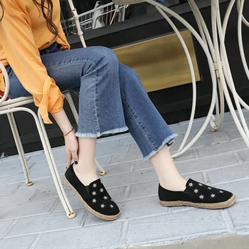 2020 Moda Senhoras Sapatos Mulheres Preguiçoso Tênis Slip-on Soft Mulheres Flats Estrelas Casual Mulher Calçado A2922