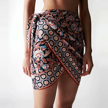 Za 2021 Mulheres Posicionamento de Impressão Saias Faldas Mulher de Estilo francês Nó Decoração Feminino Irregular de Mini-Saia BB1529