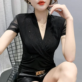 O verão coreano Roupas de Malha T-Shirt Fashion Girl Sexy V-Pescoço Cruz de Diamantes Brilhantes Mulheres Tops de Manga Curta Tees Novo 2021 T14309A