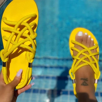 Mulher nova de Verão Sandália Sapatos de Praia Moda Mulheres de Sandálias de Senhoras Curativo Correia Sandlias Deslizamento Casual em Flats Sandles Plus Size