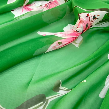 145 cm Largura Costas Verde da Flor do Lírio Impresso Fino Tecido Chiffon Vestido de Verão Para Mulher Blusa DIY Pano de Costura