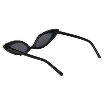 Novo Óculos de sol das Mulheres de olhos de Gato Luxo Strass Borboleta Pequena de Moda de óculos de Sol Vintage Feminino Tons UV400 oculos