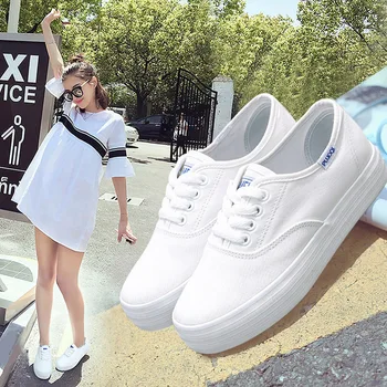 Branco novo Calçados Casuais das Mulheres coreano Tendência de Sapatos de Lona Plataforma Laço Aluno Respirável Todos-jogo Televisão Sapatos da Moda