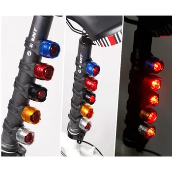 O mais novo Impermeável Moto Luz Traseira LED Capacete de Ciclismo Lanterna de Segurança Aviso de Caudas de Luz Equipamento de Ciclismo Acessórios da Bicicleta