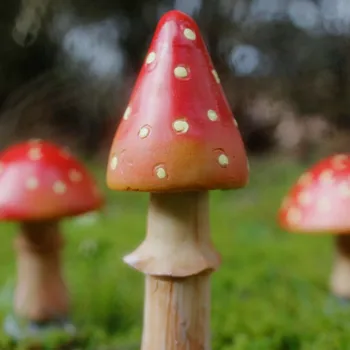 4pcs/set Cogumelo Vermelho Fungo em Miniatura de Fadas Jardim Terrário Estatueta de Decoração de Casa de bonecas