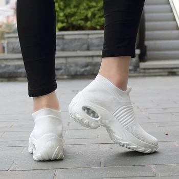 Mulher Andando de Calçado 2021 Verão Sapatilhas da Moda de Malha Respirável Almofada Plataforma de Deslizamento Sapatos Casuais Zapatillas