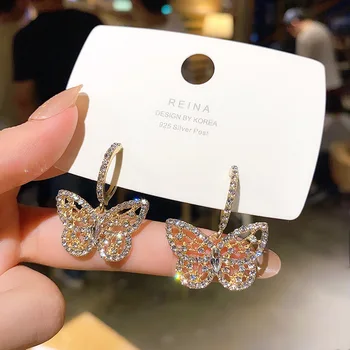 Coreia Moda a Imitação de Pérola, Cristal Design de Arco Pingente, Brincos para Mulheres de Luxo All-correspondência da Instrução Brincos Jóias Presentes