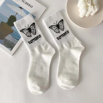 Kawaii médio tubo de borboleta de impressão meias meias femininas esportes tendência preto e branco e divertido cute feliz Japonês meias de senhoras