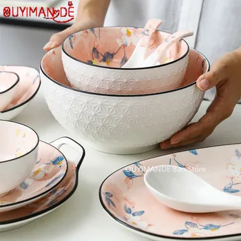 Líquido vermelho chá de flor de taças e pratos de louça de cerâmica Japonesa underglaze cor família tigela de arroz hotel pratos