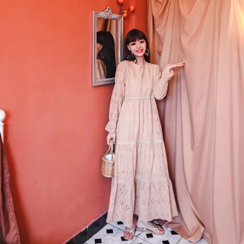 Moda O Decote Bordado Floral Túnica Longa Femme Elegante Muçulmano Omã Puff Manga Solta De Algodão Vestidos De 2021 Novo Arabian Roupas