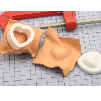 Plástico Artesanato Couro Molde de 30mm de Coração Pequeno em Forma de Molde DIY Artesanato Ferramenta