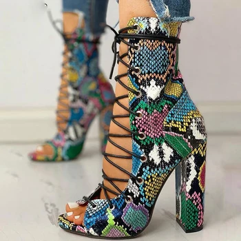 2020 Verão Nova Mulher Sandálias de Salto Alto Cobra Impressão Sexy Exterior Sapatos de Plataforma de Moda Casual Plus Size 43