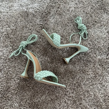2021 Womens Sapatos de Sandália Chinelo sapato de Verão, Chinelos de quarto Mulas Pulseira de Tornozelo Sandálias Sexy salto alto Slides Senhoras Roma sapatos de Mulher
