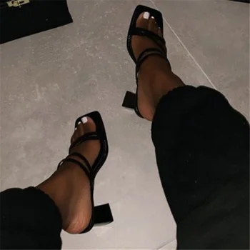 Mulheres Sandálias Sapatos de Verão as Mulheres 2021 Moda Dedo do pé Aberto Sandlas Senhoras Vestido de Casamento sapatos de Salto Alto Feminino Calcanhar Designer de Chinelo