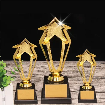 Novo Ouro 23,5 cm Ocos Estrelas Design Troféu Prêmio de Recompensa Prêmios Decoração Concorrência Dom Prêmios Troféu com Base para Cerem