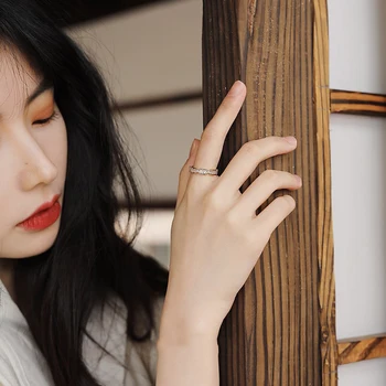 Alto Nível de Luxo Temperamento Zircão Anéis de Ouro Para a Mulher coreano Jóia de Menina Simples Acessórios Aluno Presente Conjunto de Anel de