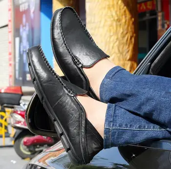 Homens Casual de Couro Sapatos de marcas de Luxo Mens Sapatos Mocassins Respirável Slip on Preto Condução Sapatos Plus Size 37-47