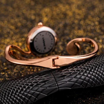 Pulseira Relógio luxo para Mulheres Pequenas de Discagem do cristal de rocha Ultra-fina de Aço Inoxidável, Pulseira de Moda Relógio relógio feminino 2021