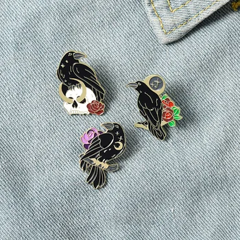 Gótico Corvo Corvo Esmalte Pin Personalizado Pássaro Crânio Lua Flores Broches Saco Pin de Lapela Punk Emblema da Jóia de Presente para os Amigos