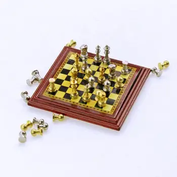 1/12 Miniatura Casa de bonecas Magnético Tabuleiro de Xadrez Tabela Tabuleiro de xadrez Decoração jogo de Xadrez Tabuleiro de Xadrez DIY Brinquedo Jogo de Crianças C8X5