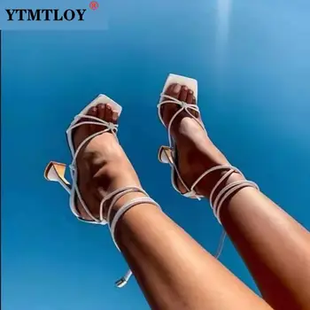 Verão Mulher Sapatos Sandálias Básicas Pu Moda Cruz-amarrado Saltos altos e Lace-Up Festa de Bombas Preto Branco Damasco Abrir a tira no Tornozelo