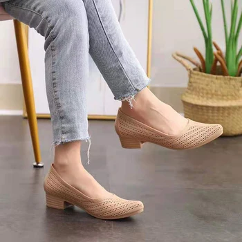 Mulheres Bombas de Meados de Saltos Jelly Shoes Primavera Senhoras Pontas dos Pés Femininos Ocos Sólido Calçado 2021 Mulher Rasa de Moda de Nova