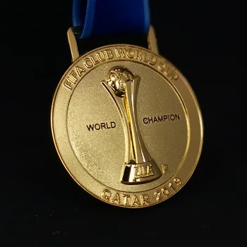 O PSG Taça Mundial de clubes lembrança de futebol campeão medalha de ouro Fã recordações de metal réplica Anti-corrosão e não desaparecendo com caixa