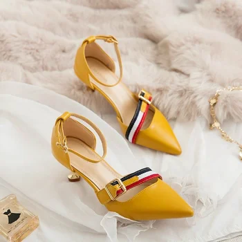 Versão de moda apontado superficial boca fivela salto alto sexy palavra com sandálias bem com o profissional OL sapatos femininos