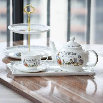 Desenhos animados Coelho bule de cerâmica de louça de mesa Pratos de Jantar porcelana de Ossos pratos e pratos de café de chá pote de açúcar