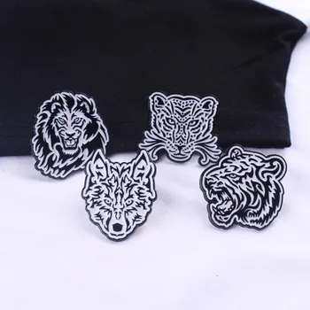 Preto Branco Tigre, leão Lobo Leopard Crachás Para Mochila Esmalte Pins, Broches Crachá de Roupas pins de Lapela Sacos Emblema de Metal Listras