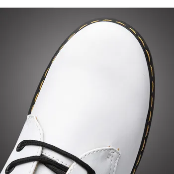 Sapatos casuais Martin botas de couro estilo Britânico, os homens da corte baixo botas curtas dedo do pé redondo homens e mulheres amantes de sapatos casuais toolin