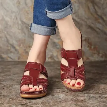 Sapatos de verão Mulher Sandálias Para as Mulheres Macio Vintage Sandálias Anti-derrapante Tamanho Grande Salto Baixo Sapatos de Senhoras Andando Sandálias