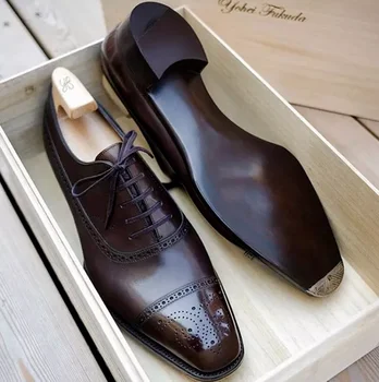 Mais novo de alta Qualidade dos Homens de Moda Sapatos de Vestido Clássico Brownn Pu Couro Premium Brogue Sapatos Casuais Zapatos De Hombre XM120