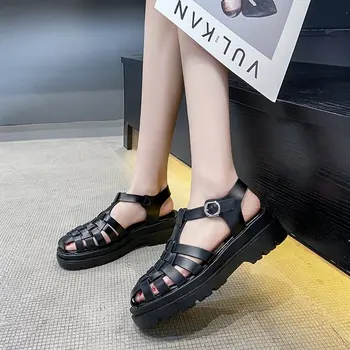 Verão do dedo do pé Redondo de Espessura Inferior Roma Sandálias Mulas Sapatos de Mulheres negras branco Ocos Tecer Sapatos de Couro Casual Sapatos de praia
