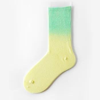 A primavera e o verão meias das mulheres tubo de meias tie-dye gradiente de cor de suspensão de tintura de esportes tubo longo da maré meias homens de meias de algodão